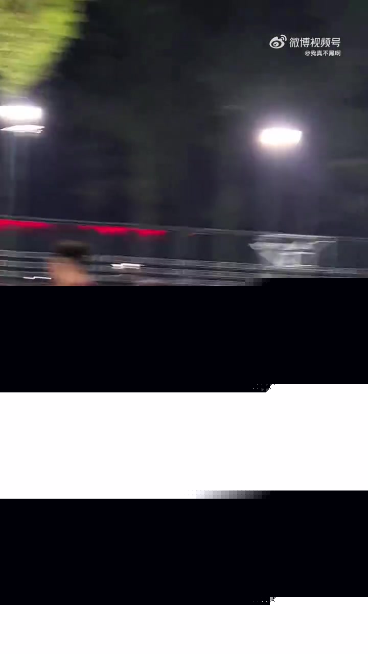 在野球场也到这样的跳